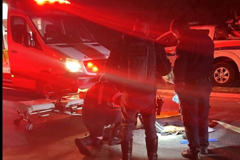 Pedestre em situação de rua sofre ferimentos graves após ser atropelado na Avenida Perimetral em São José do Rio Pardo