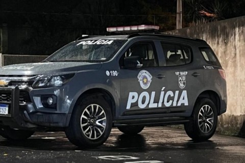 Polícia Militar recupera carro furtado sendo transportado por guincho em São João da Boa Vista